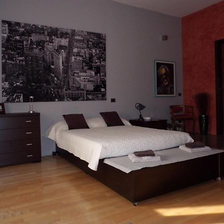B&B Marge Oltrona di San Mamette Buitenkant foto