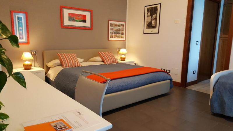 B&B Marge Oltrona di San Mamette Buitenkant foto