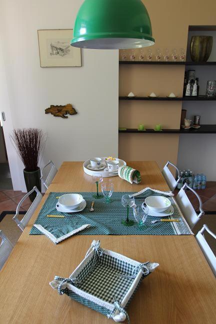 B&B Marge Oltrona di San Mamette Buitenkant foto