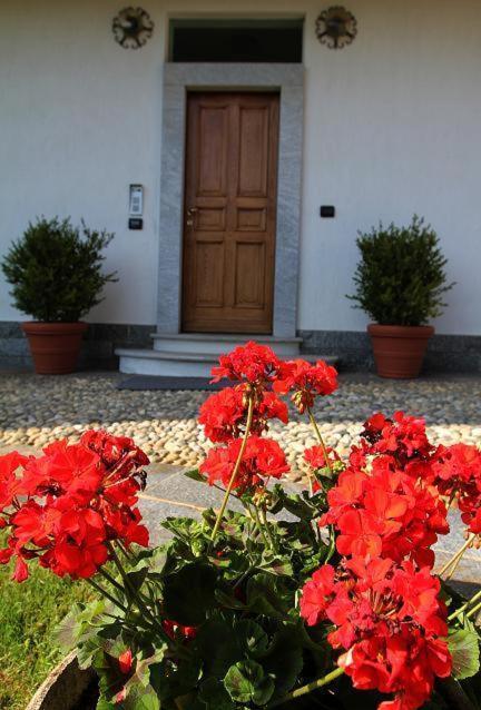 B&B Marge Oltrona di San Mamette Buitenkant foto