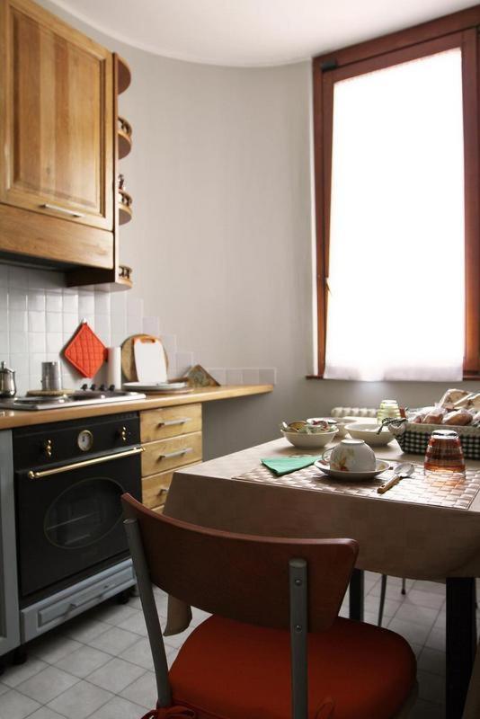 B&B Marge Oltrona di San Mamette Buitenkant foto